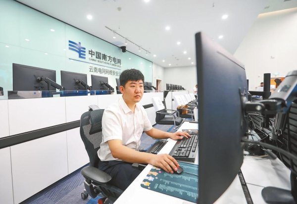 中国星配资 劳模风采·全国劳动模范｜肖鹏：“电网极客”守护万家灯火